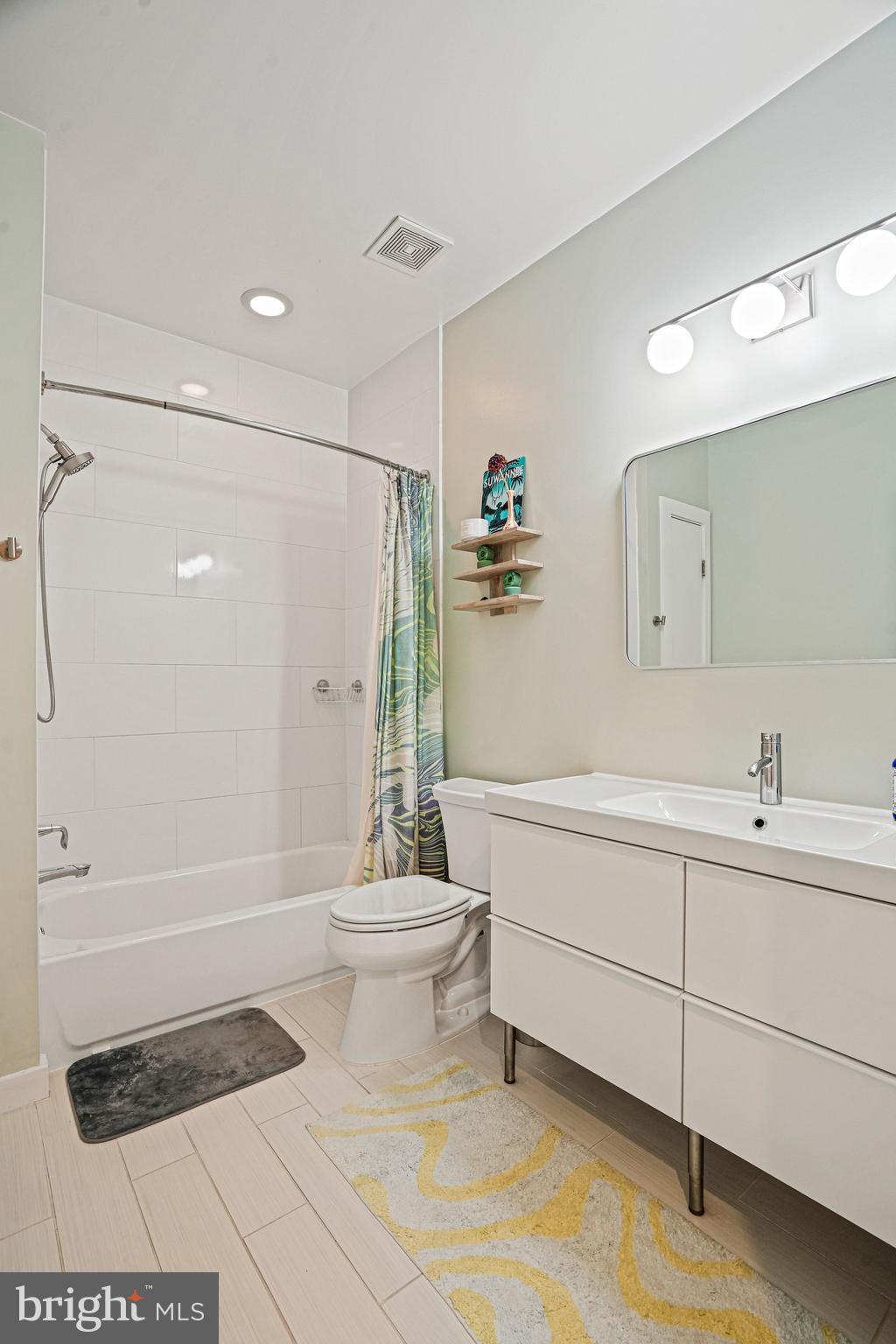 435 R Street Northwest, Unit 301 Washington, DC 20001 - Photo 23 of 28 Full Bathroom with Great Vanity Storage!