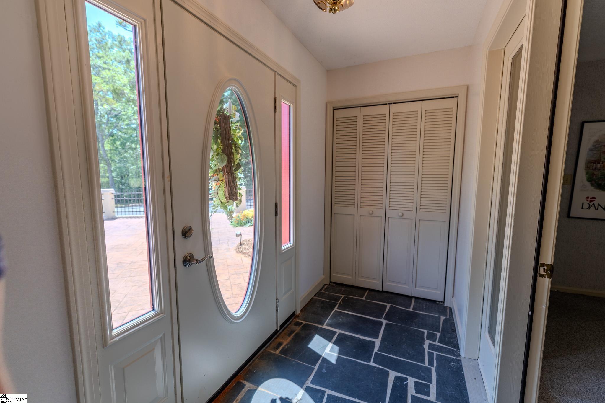 124 Timberlake Circle Inman, SC 29349 - Photo 2 of 38