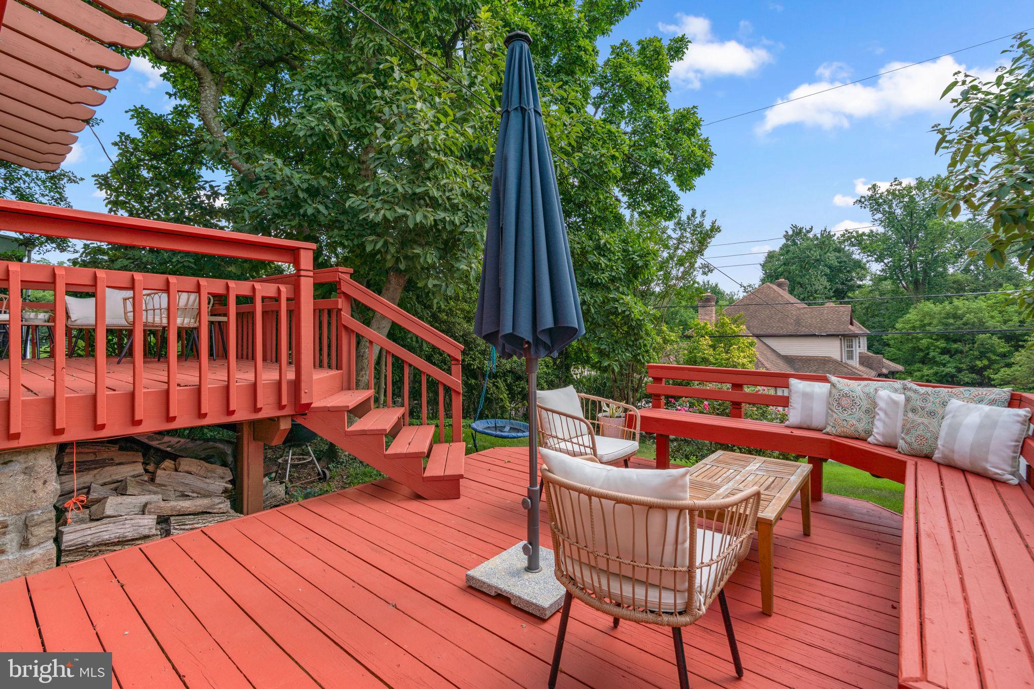 35 Tanglewood Road Baltimore, MD 21228 - Photo 25 of 42 Tons of space for seating & entertaining