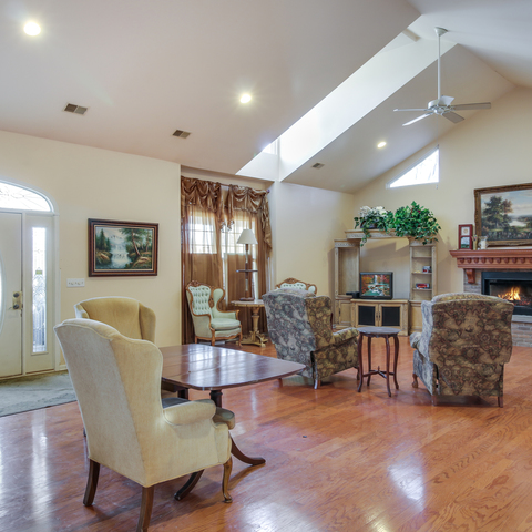 819 Montgomery Road Montgomery, IL 60538 - Photo 6 of 18