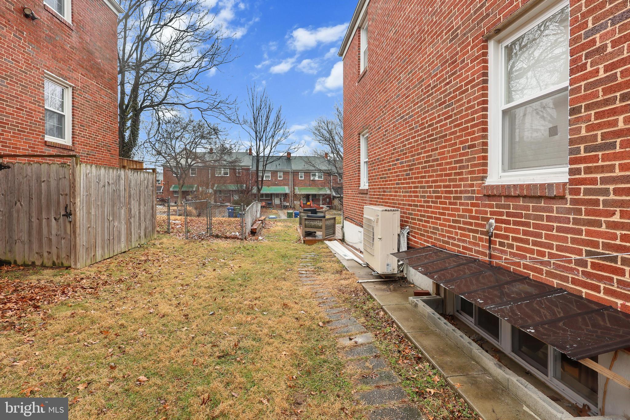 1020 Dartmouth Road Baltimore, MD 21212 - Photo 39 of 46 a view of backyard of a house