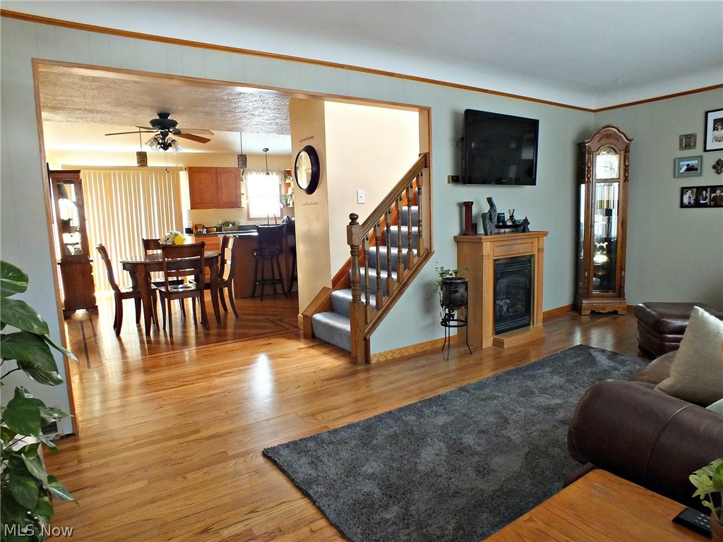 355 Clarmont Road Willowick, OH 44095 - Photo 3 of 17