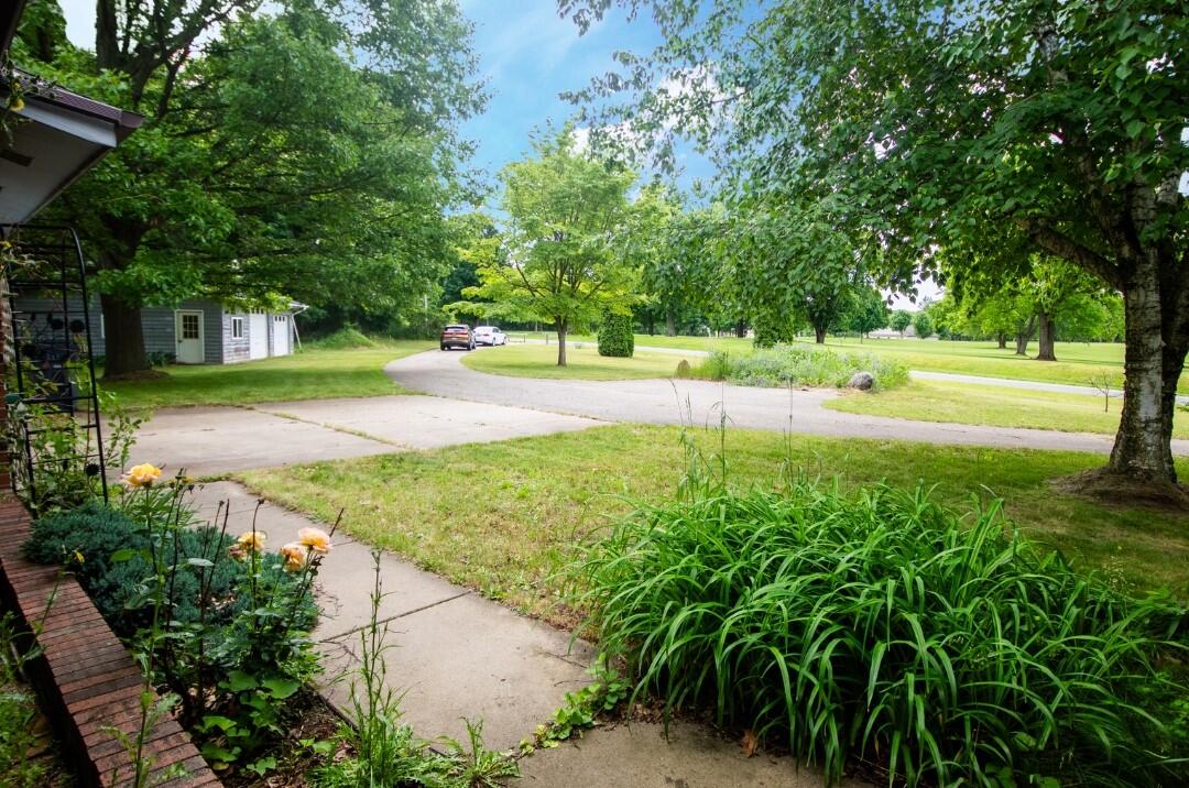 8395 Danneffel Road Watervliet, MI 49098 - Photo 2 of 25 IMG_2638-HDR