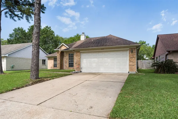$2,350 | 7015 Yardley Drive, Katy, TX 77494