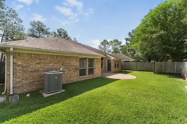 $2,350 | 7015 Yardley Drive, Katy, TX 77494