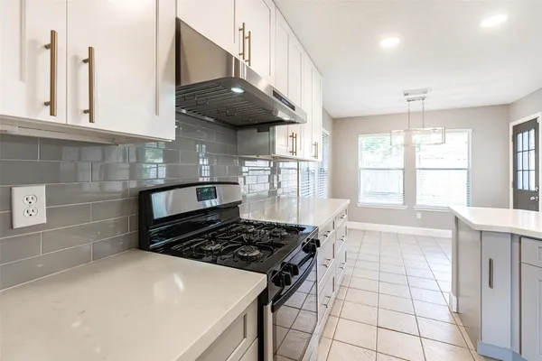 $2,350 | 7015 Yardley Drive, Katy, TX 77494