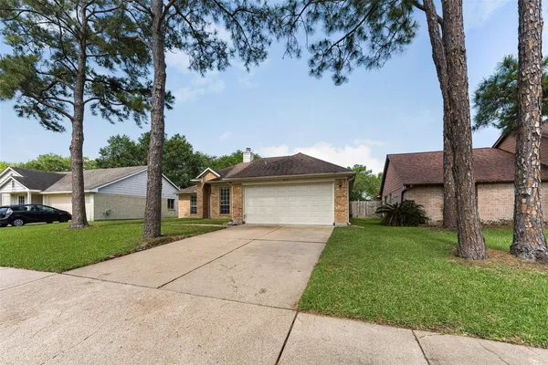 $2,350 | 7015 Yardley Drive, Katy, TX 77494