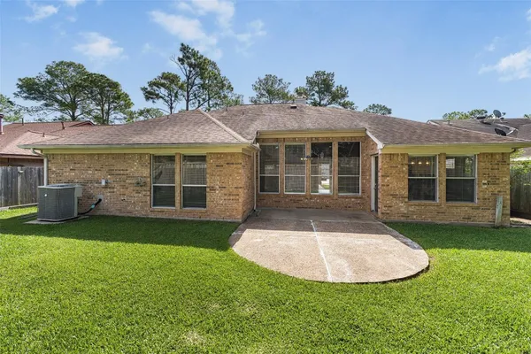 $2,350 | 7015 Yardley Drive, Katy, TX 77494