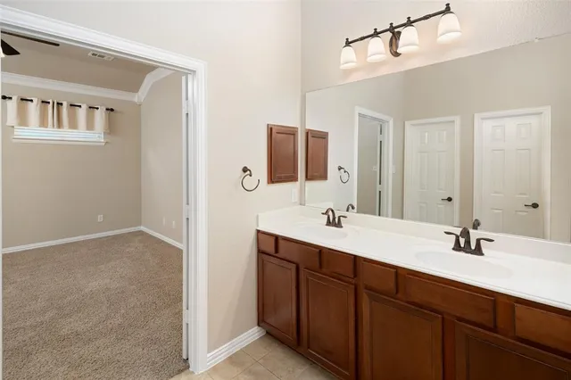 $2,600 | 4245 Swan Forest Drive, Unit B, Carrollton, TX 75010