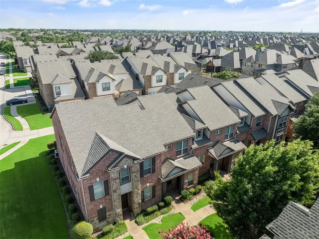 $2,600 | 4245 Swan Forest Drive, Unit B, Carrollton, TX 75010