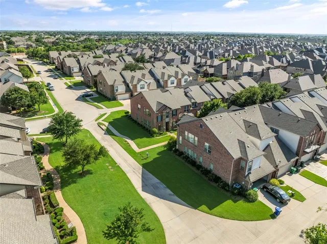 $2,600 | 4245 Swan Forest Drive, Unit B, Carrollton, TX 75010