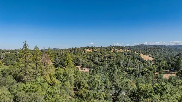 a view of a large building