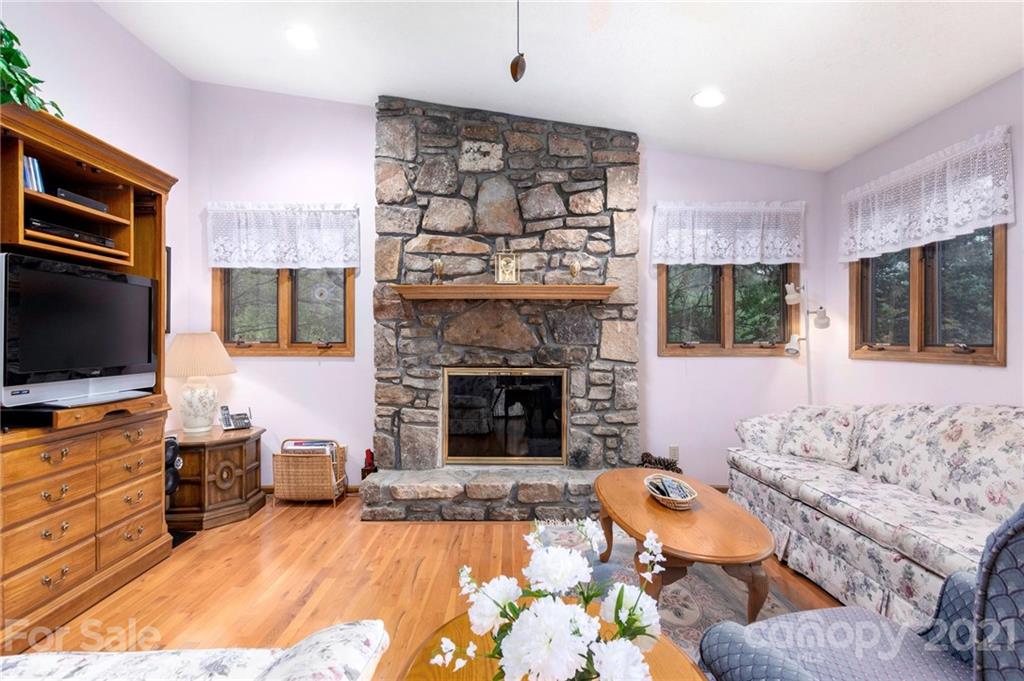2 Ladyslipper Road Weaverville, NC 28787 - Photo 6 of 30 Gallery Image 6