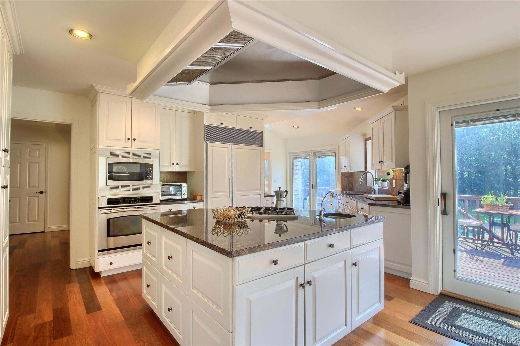415 Grace Church Street Rye, NY 10580 - Photo 14 of 50 MAIN HOUSE 2 SLIDERS TO TERRACE
