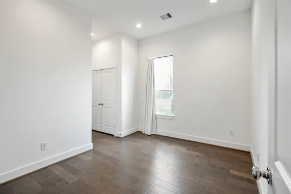 $2,200 | 594 Janisch Road, Houston, TX 77018