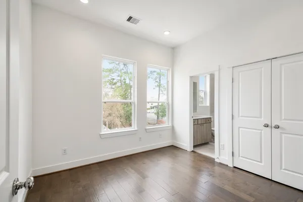 $2,200 | 594 Janisch Road, Houston, TX 77018
