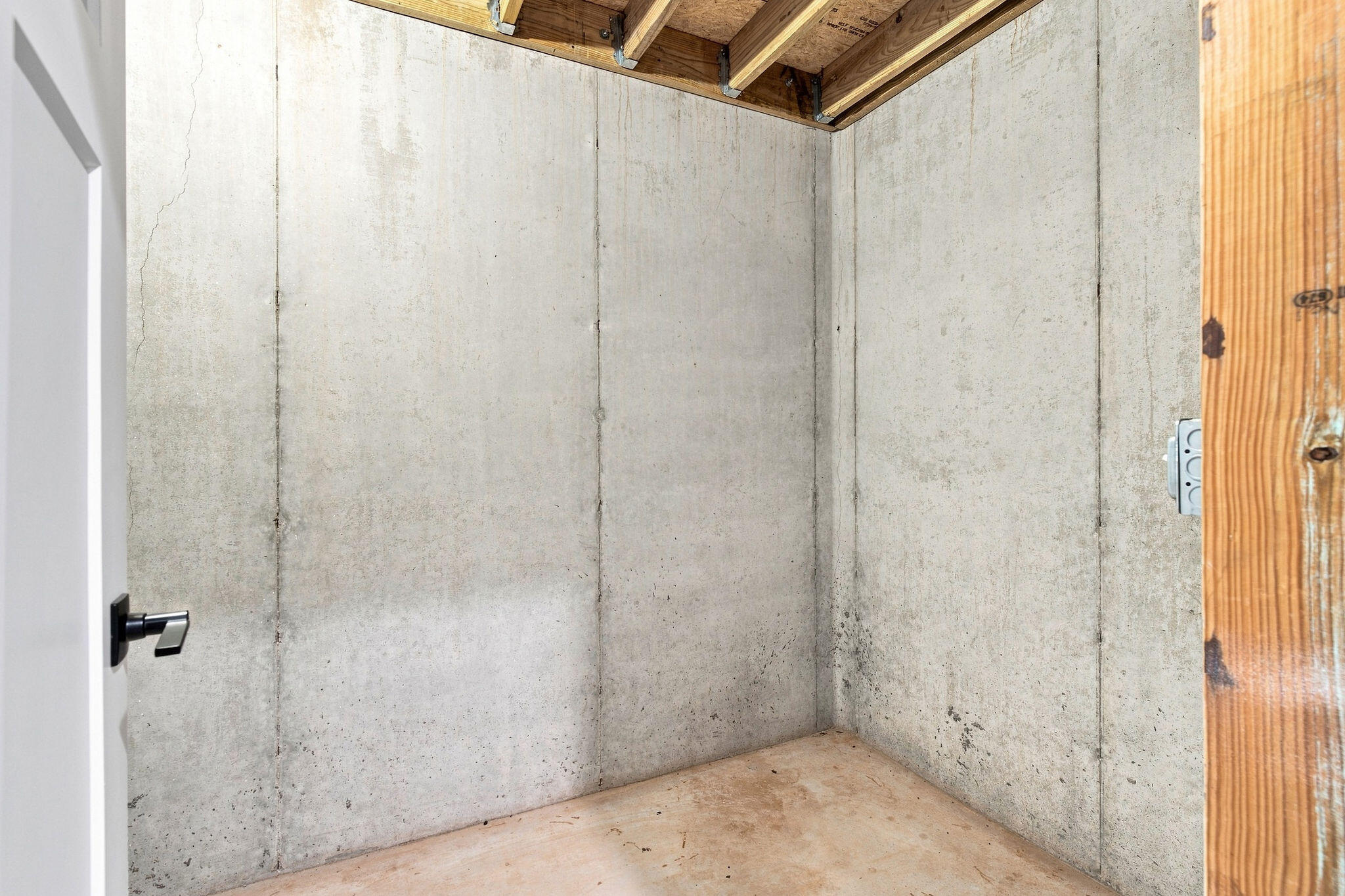 6164 South Hampton Avenue Springfield, MO 65810 - Photo 47 of 69 Storm Shelter