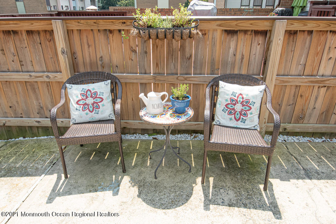 135 Probasco Road East Windsor, NJ 08520 - Photo 30 of 32 135 P Chairs