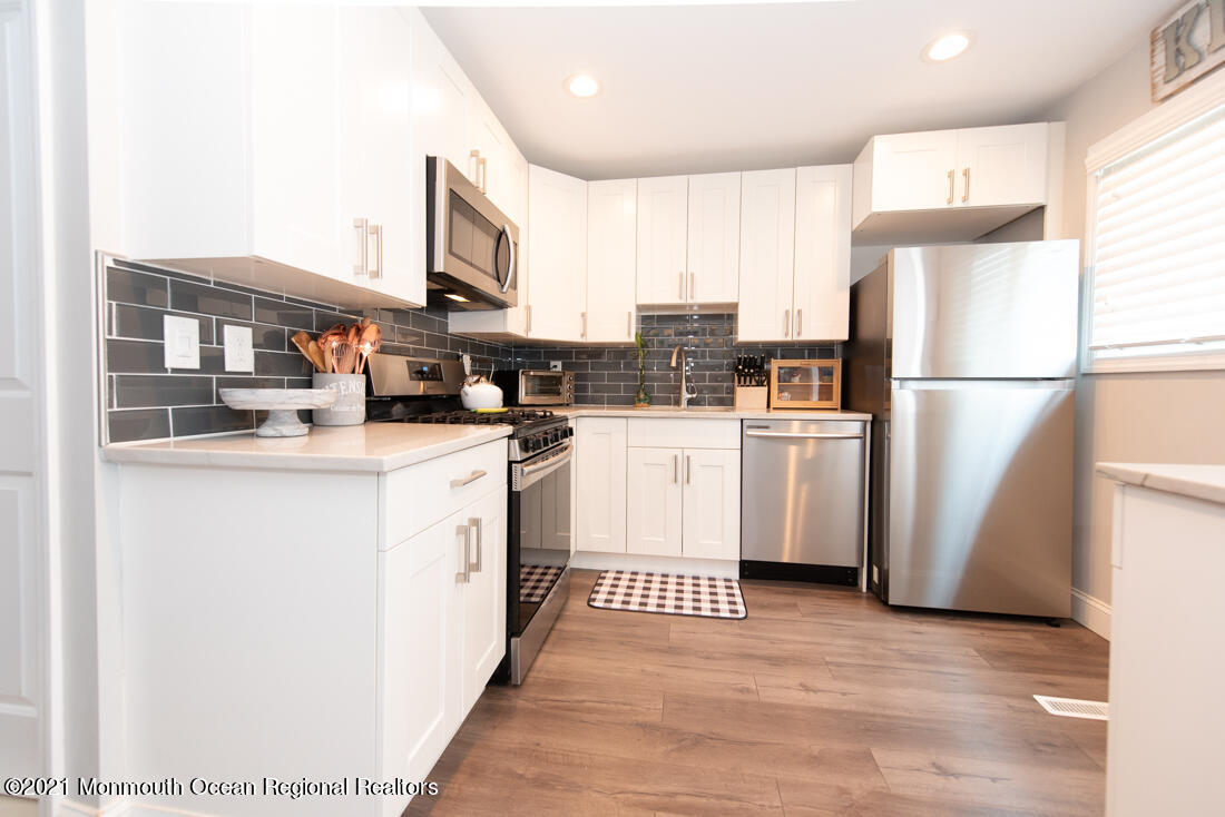 135 Probasco Road East Windsor, NJ 08520 - Photo 4 of 32 Kitchen