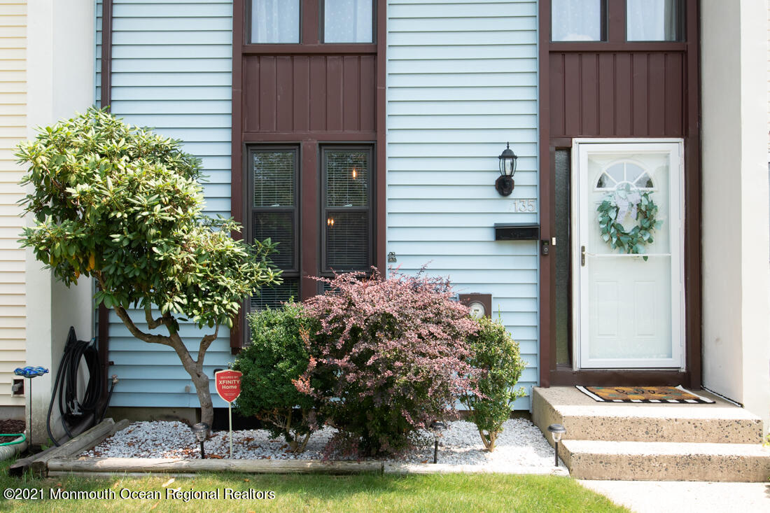 135 Probasco Road East Windsor, NJ 08520 - Photo 32 of 32 135 P Front2