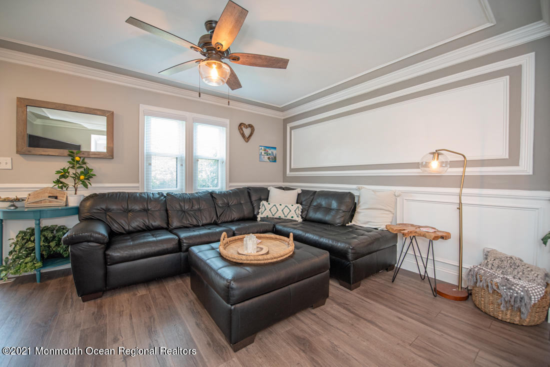 135 Probasco Road East Windsor, NJ 08520 - Photo 9 of 32 Living Room