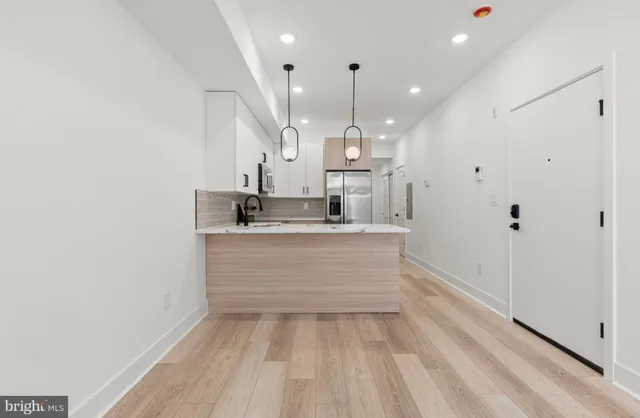 $2,800 | 5034 Florence Avenue, Unit 1, Philadelphia, PA 19143