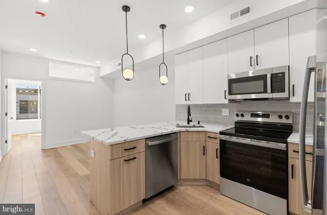 $2,800 | 5034 Florence Avenue, Unit 1, Philadelphia, PA 19143