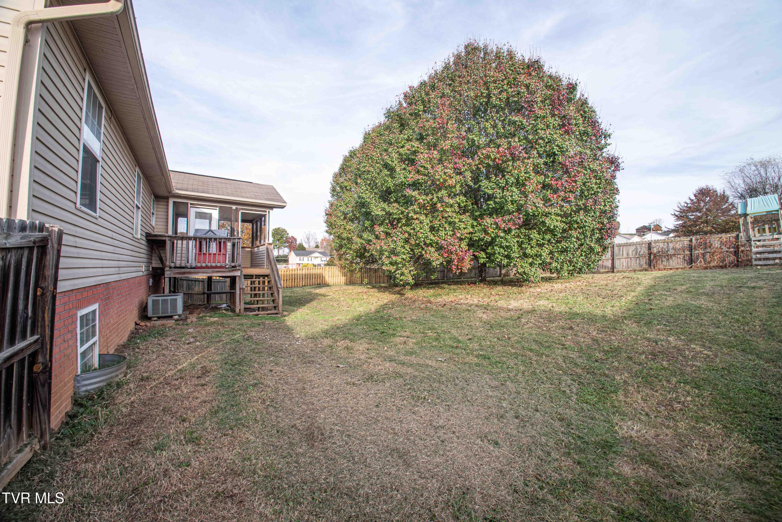 342 Ford Creek Road Gray, TN 37615 - Photo 27 of 36 342 Ford Creek Rd_-28