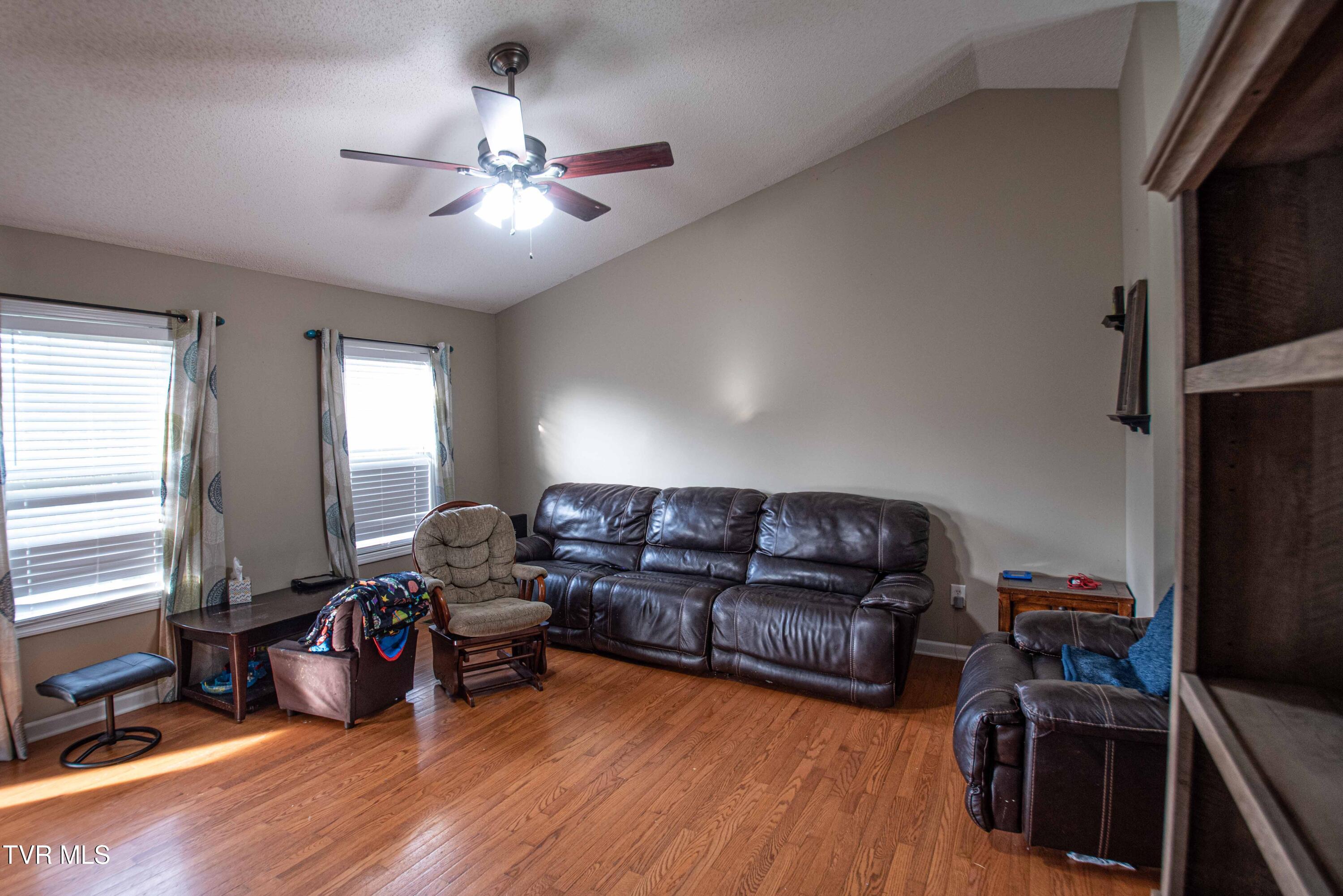 342 Ford Creek Road Gray, TN 37615 - Photo 9 of 36 342 Ford Creek Rd_-8