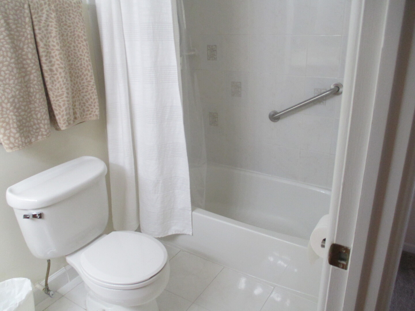 1321 South Finley Road, Unit 211 Lombard, IL 60148 - Photo 18 of 28