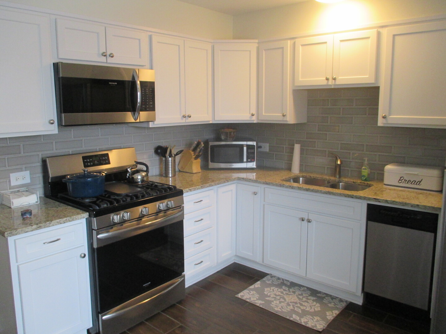 1321 South Finley Road, Unit 211 Lombard, IL 60148 - Photo 6 of 28