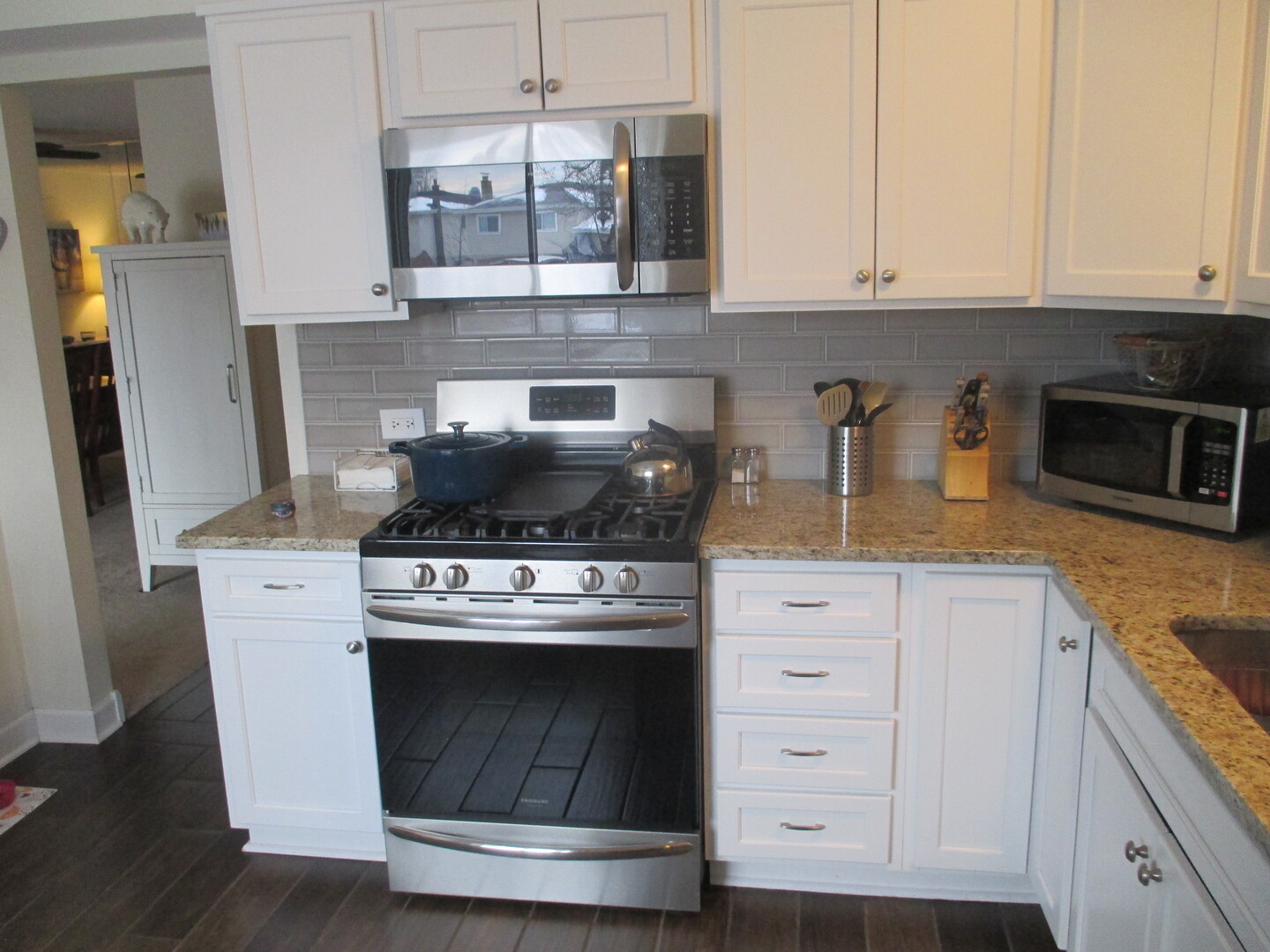 1321 South Finley Road, Unit 211 Lombard, IL 60148 - Photo 8 of 28