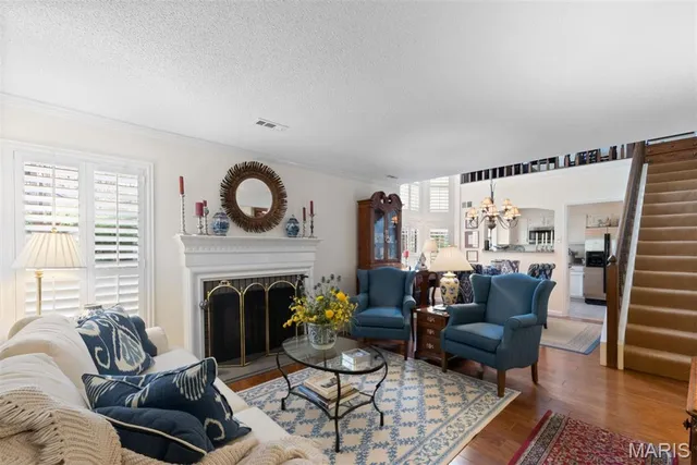 $339,900 | 1940 Meadowtree Lane, Unit 2, Kirkwood, MO 63122