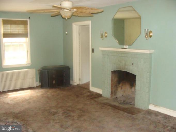 4103 Roanoke Road Hyattsville, MD 20782 - Photo 4 of 16 Family Room