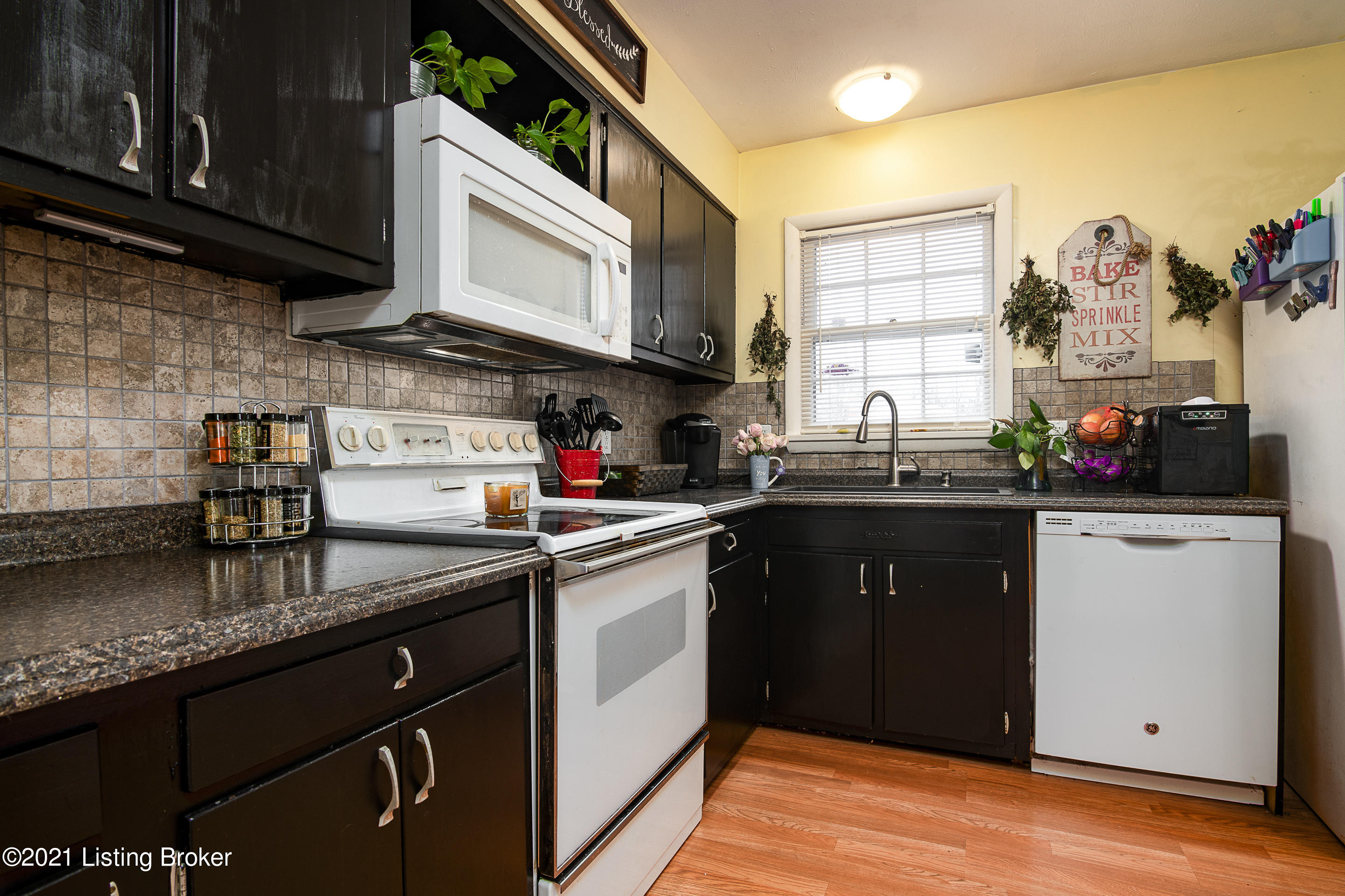 9324 Fairground Road Louisville, KY 40291 - Photo 10 of 39 DHI-5