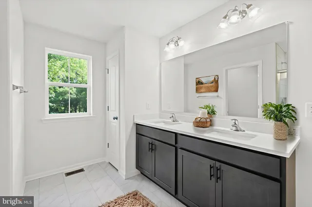 $549,990 | 48 Lydia Drive, Smyrna, DE 19977