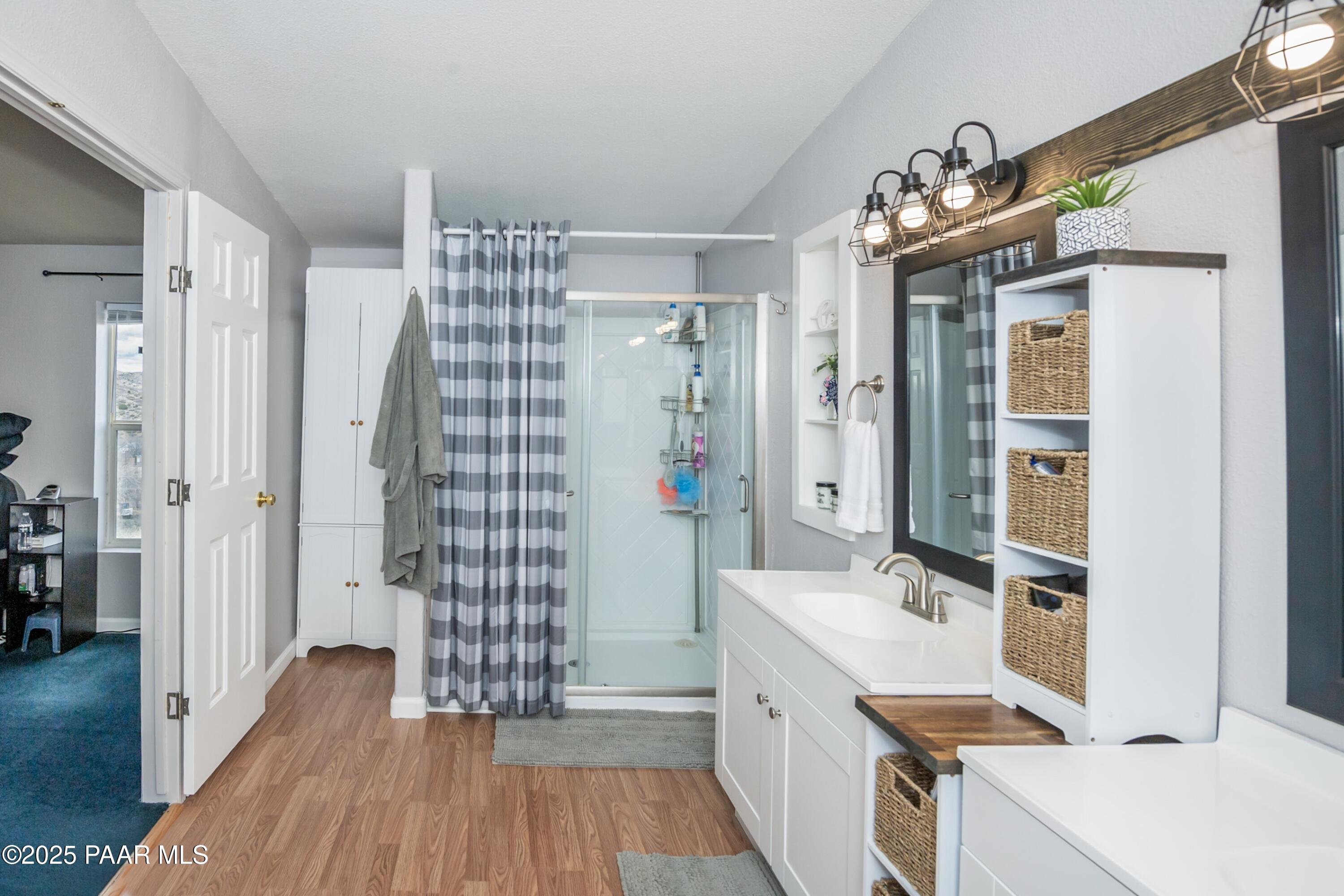 12320 Jacobs Road Mayer, AZ 86333 - Photo 17 of 37 Master Bathroom