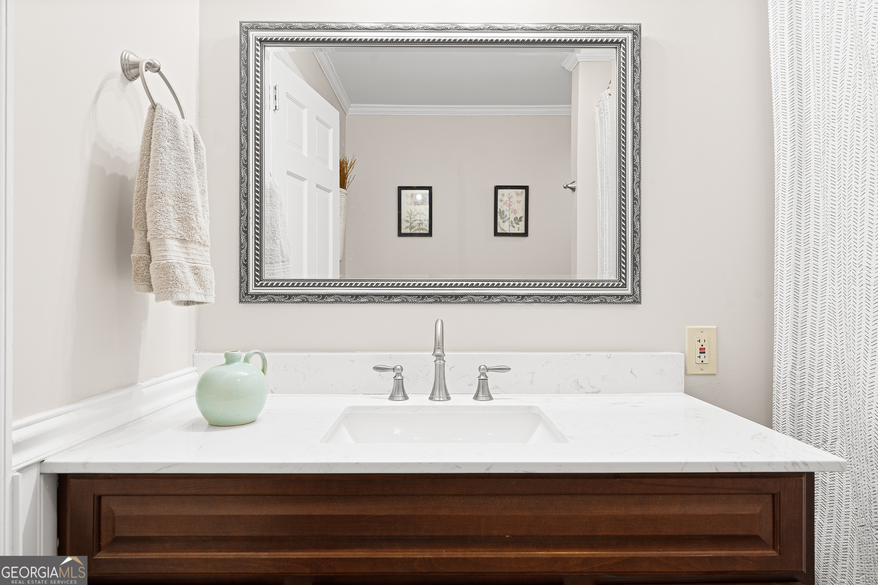 470 Benson Street Hartwell, GA 30643 - Photo 22 of 58 a bathroom with a sink and a mirror