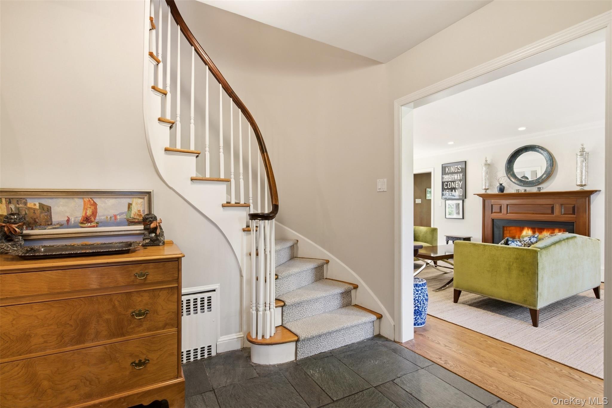 2 St Marks Place Cold Spring Harbor, NY 11724 - Photo 4 of 30