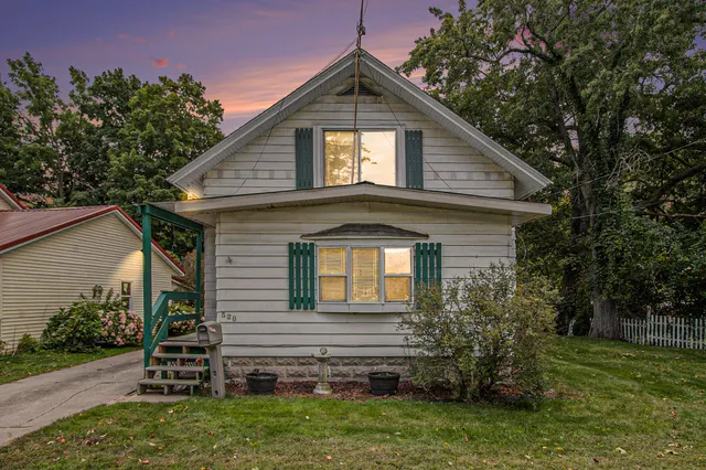 $189,900 | 520 East Thorn Street, Hastings, MI 49058