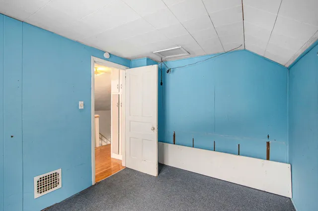 $189,900 | 520 East Thorn Street, Hastings, MI 49058