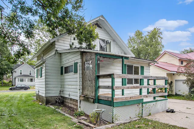 $189,900 | 520 East Thorn Street, Hastings, MI 49058