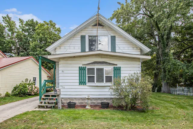 $189,900 | 520 East Thorn Street, Hastings, MI 49058
