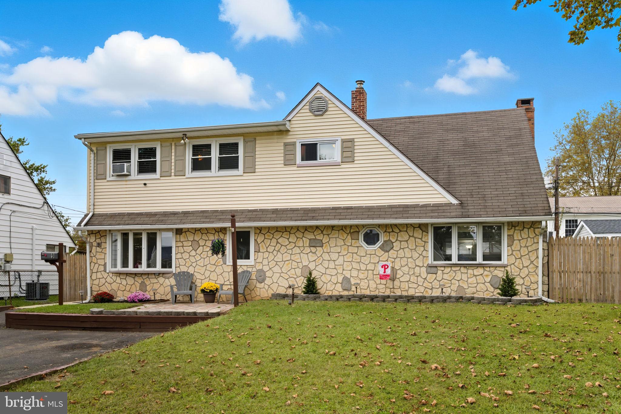 9 Newberry Lane Levittown, PA 19054 - Photo 32 of 36 a front view of house with yard