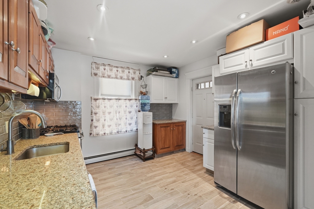 4 Chatham Place, Unit 3 Worcester, MA 01609 - Photo 7 of 32