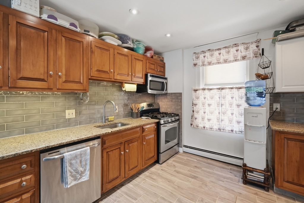4 Chatham Place, Unit 3 Worcester, MA 01609 - Photo 9 of 32