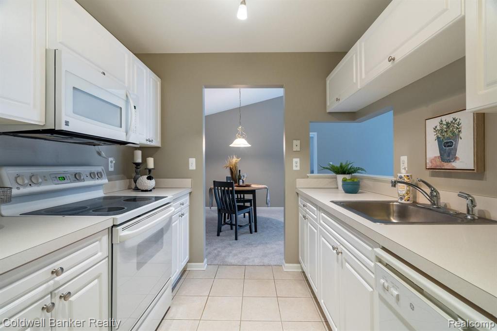 3543 Oakmonte Boulevard Rochester, MI 48306 - Photo 14 of 26