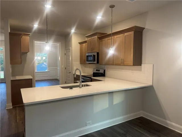 $444,769 | 584 Walnut Crk Parkway, Pendergrass, GA 30567