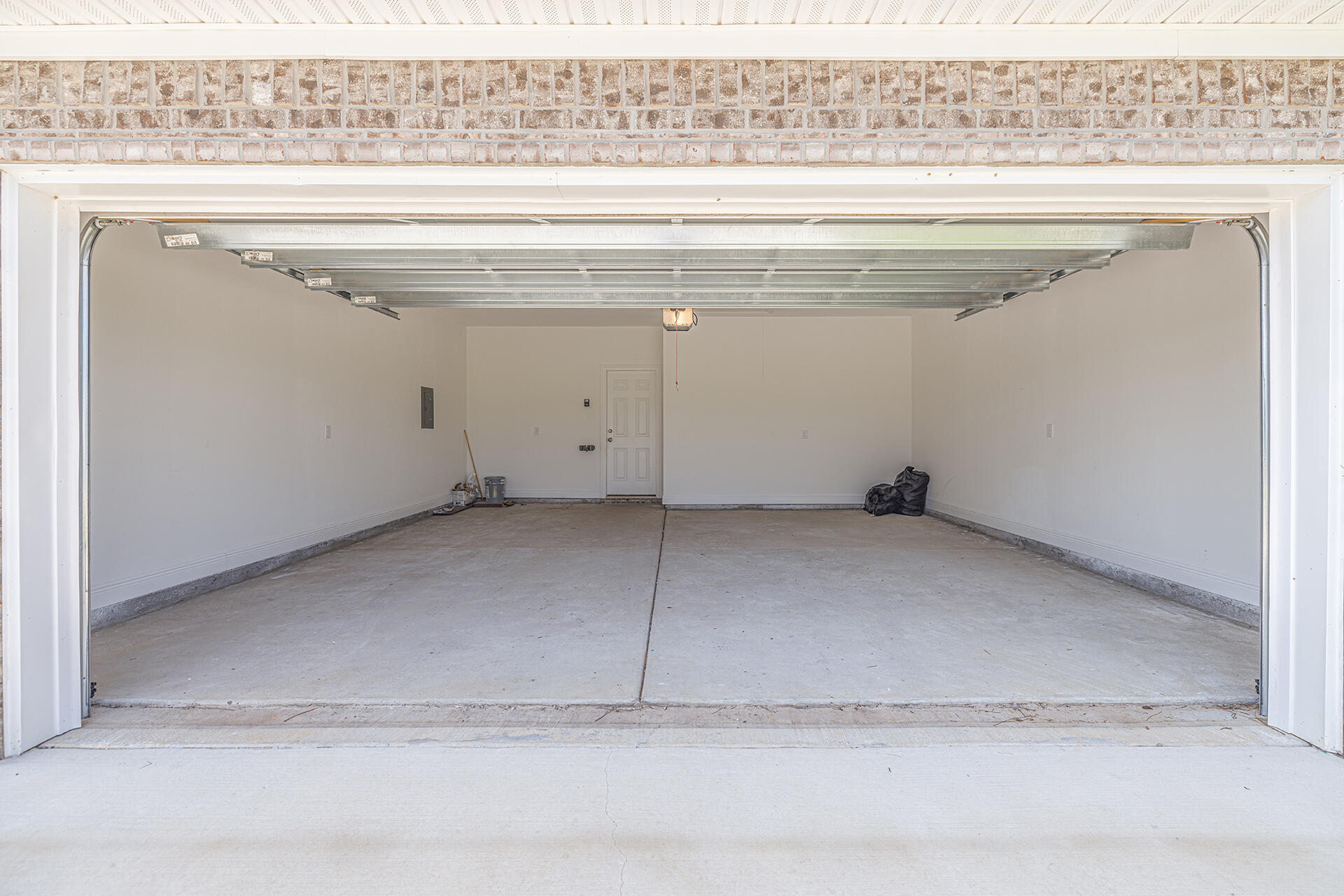 8959 Eureka Street Milton, FL 32583 - Photo 36 of 37 a view of a utility room
