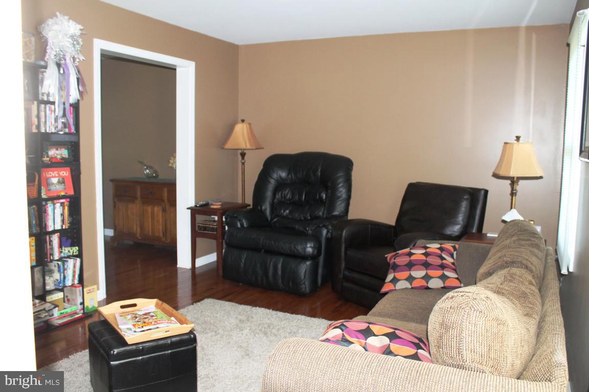 1711 White Water Road Lancaster, PA 17603 - Photo 4 of 19 Gallery Image 4